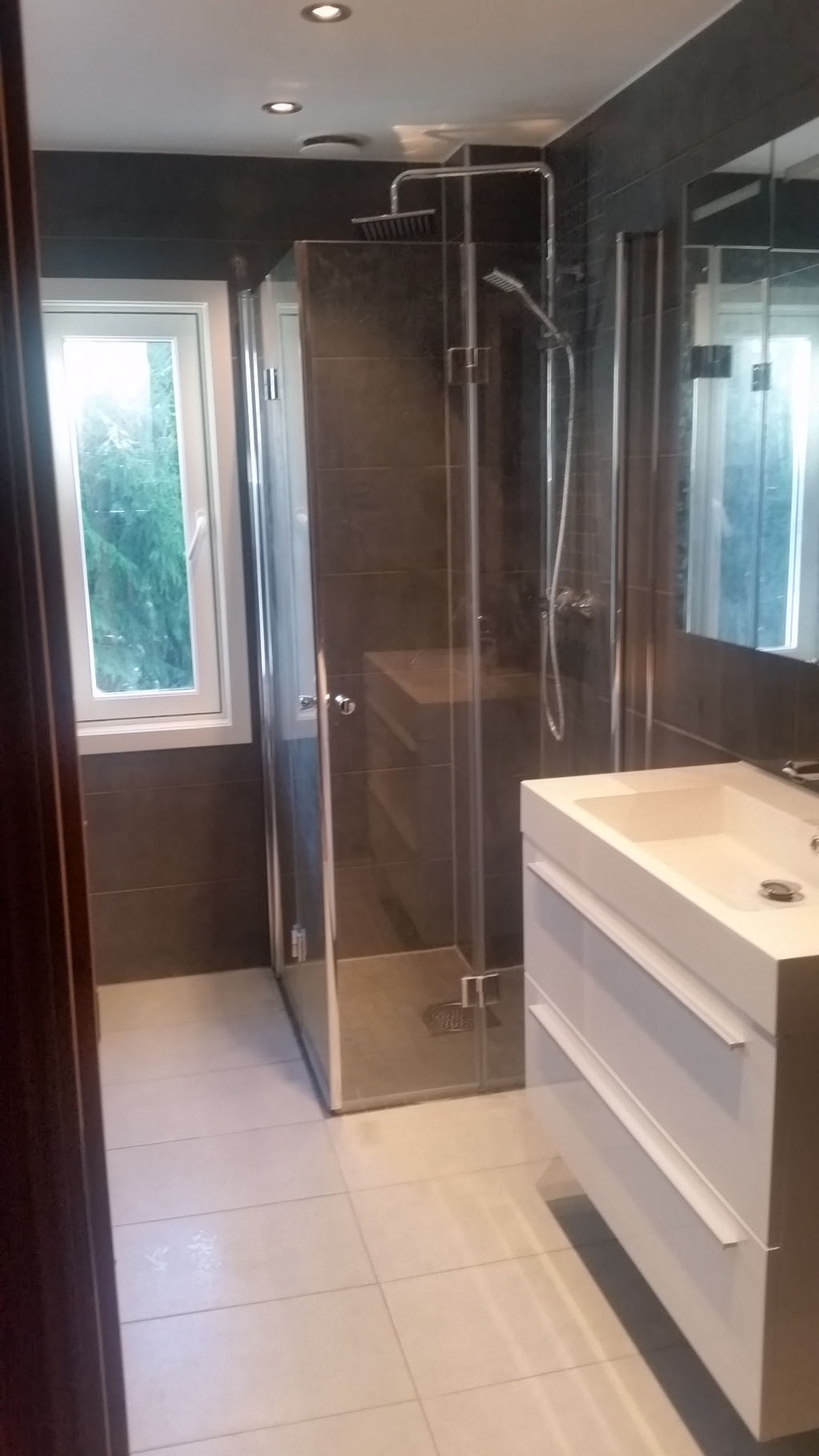 Renovert baderom med dusj